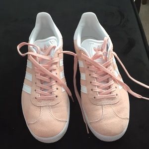 Pink Gazell Adidas Sneaker only worn once